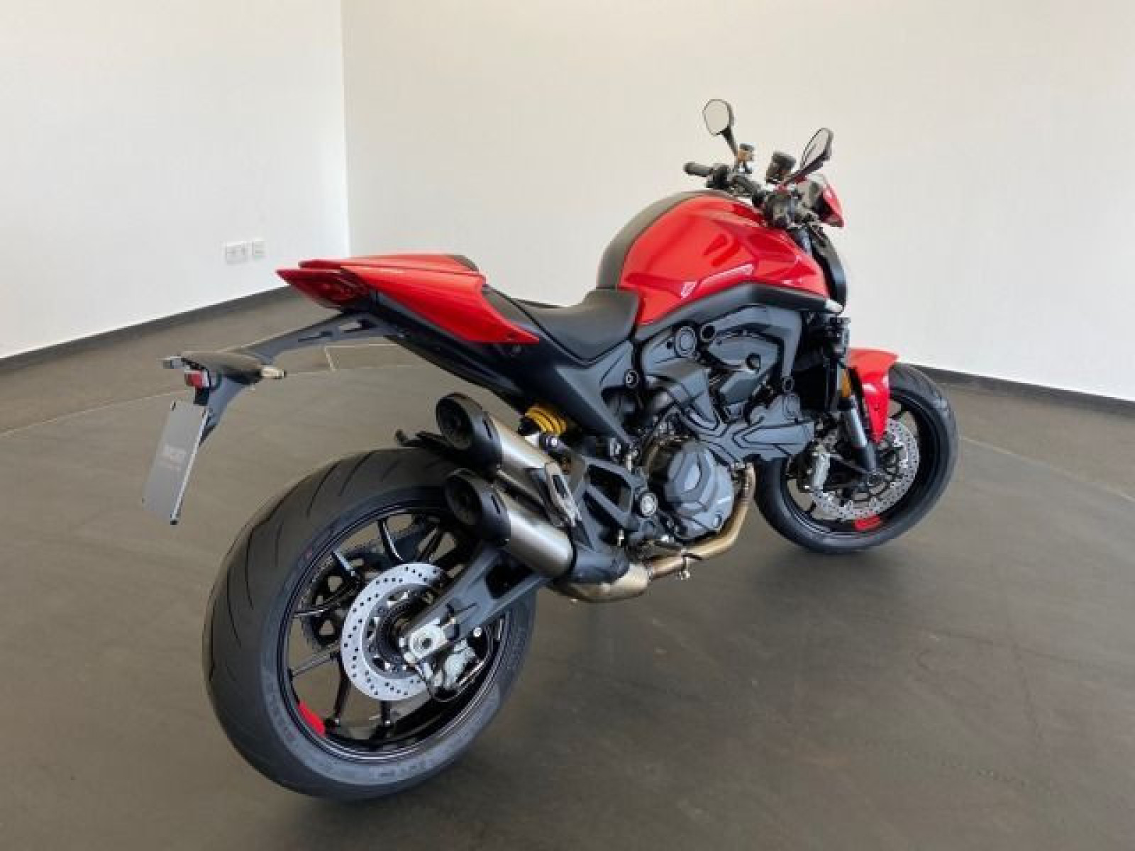 Ducati - Monster +_3