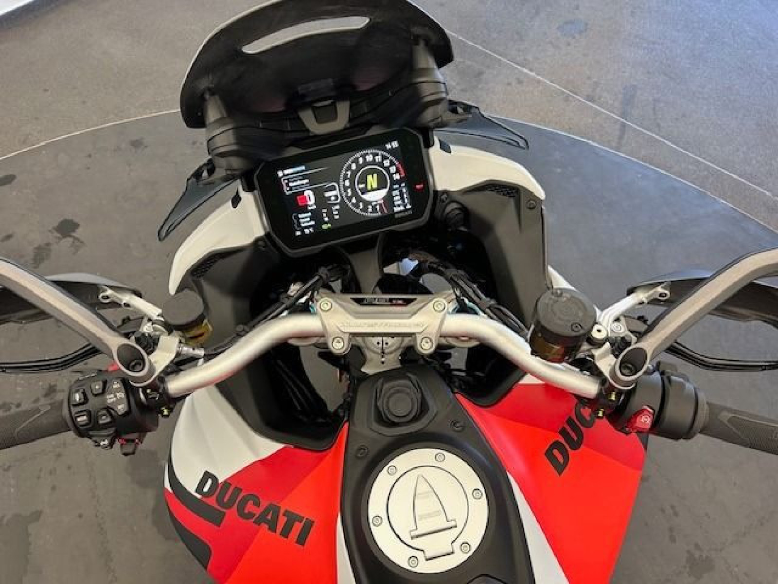 Ducati - Multistrada V4_4 Ducati - Multistrada V4_4