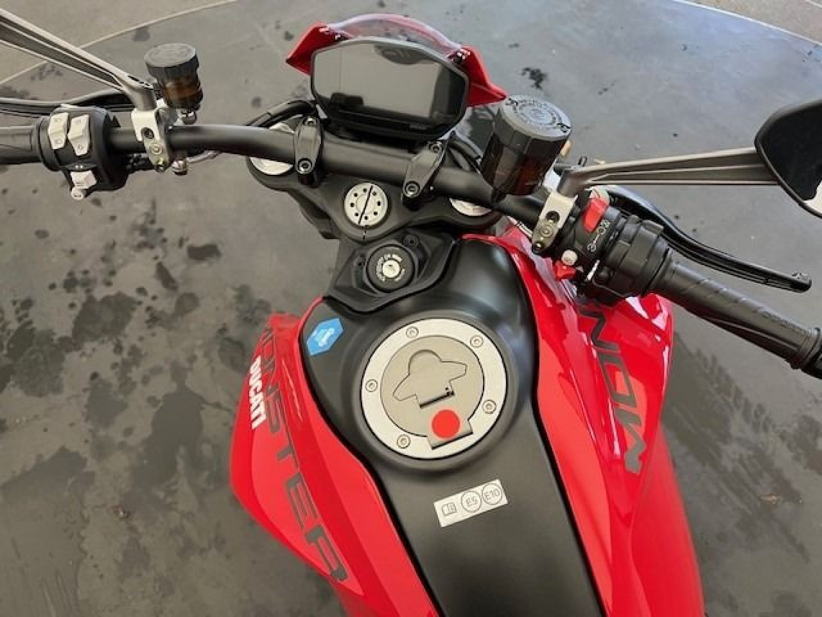 Ducati - Monster +_4